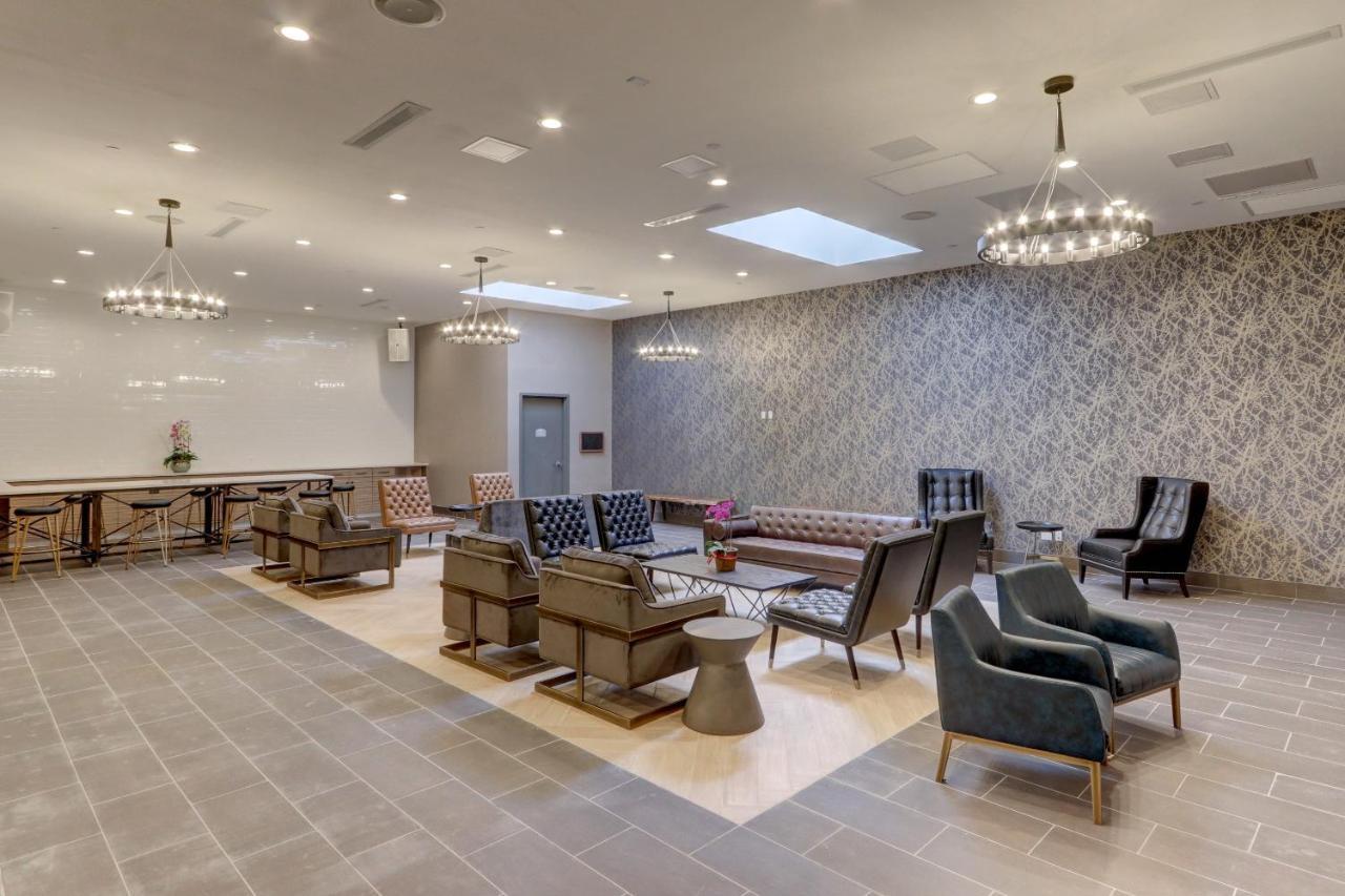 Microtel Inn By Wyndham Long Island City New York Exterior photo
